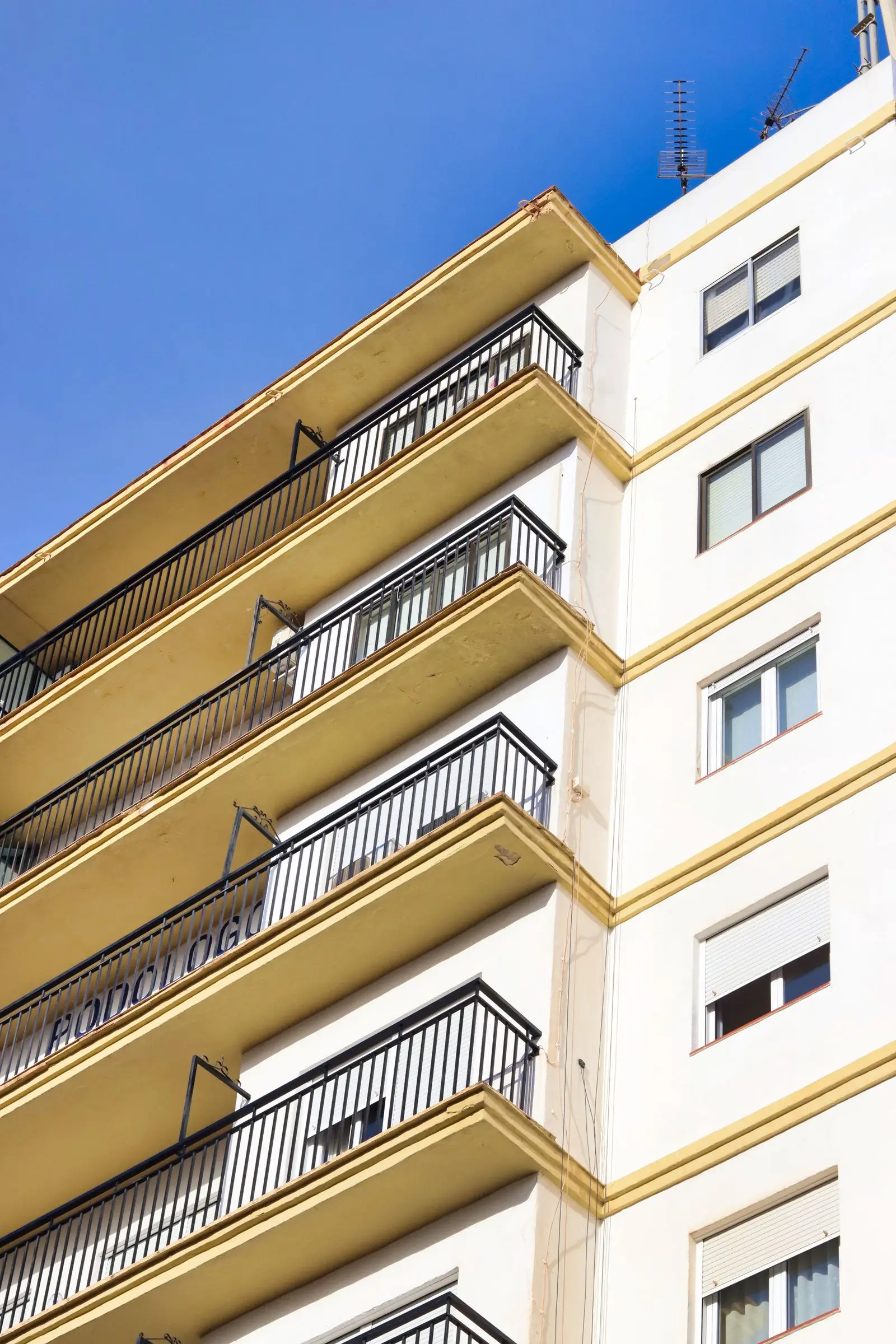 Balcons d'un immeuble résidentiel